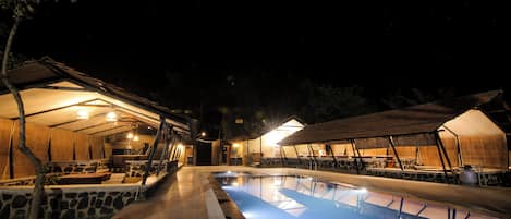 Alberca al aire libre