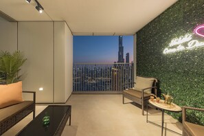 Room amenity - Premium Spacious 3BR Downtown Views (Dubai)