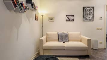 Comfort Apartment | Living area | Flat-screen TV