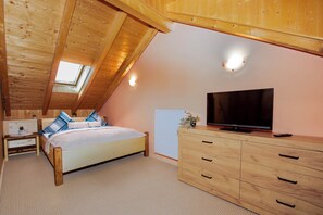 3 Schlafzimmer, Reisekinderbett, WLAN