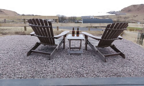 Sea view Cabin, Walk to the beach & harbour