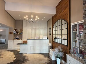 Lobby - Predela 2, Bansko, Bulgaria (Bansko)