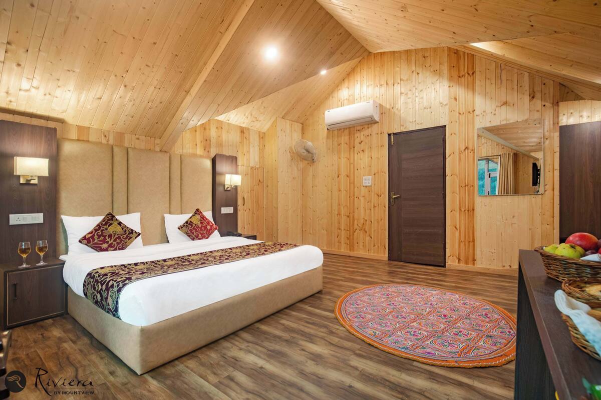 Royal Room | Free WiFi