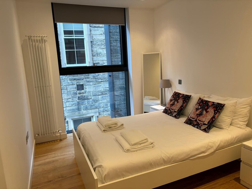 Stunning Quartermile meadows view two bedroom apartment Edinburgh Vrbo