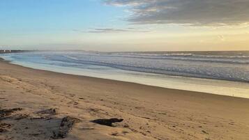 Villa, 4 Schlafzimmer, Raucher, Terrasse | Strand | In Strandnähe