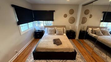 3 camere, una scrivania, ferro/asse da stiro, culla da viaggio