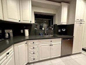 Fridge, microwave, oven, stovetop - Burbank Bliss Summary (Burbank)