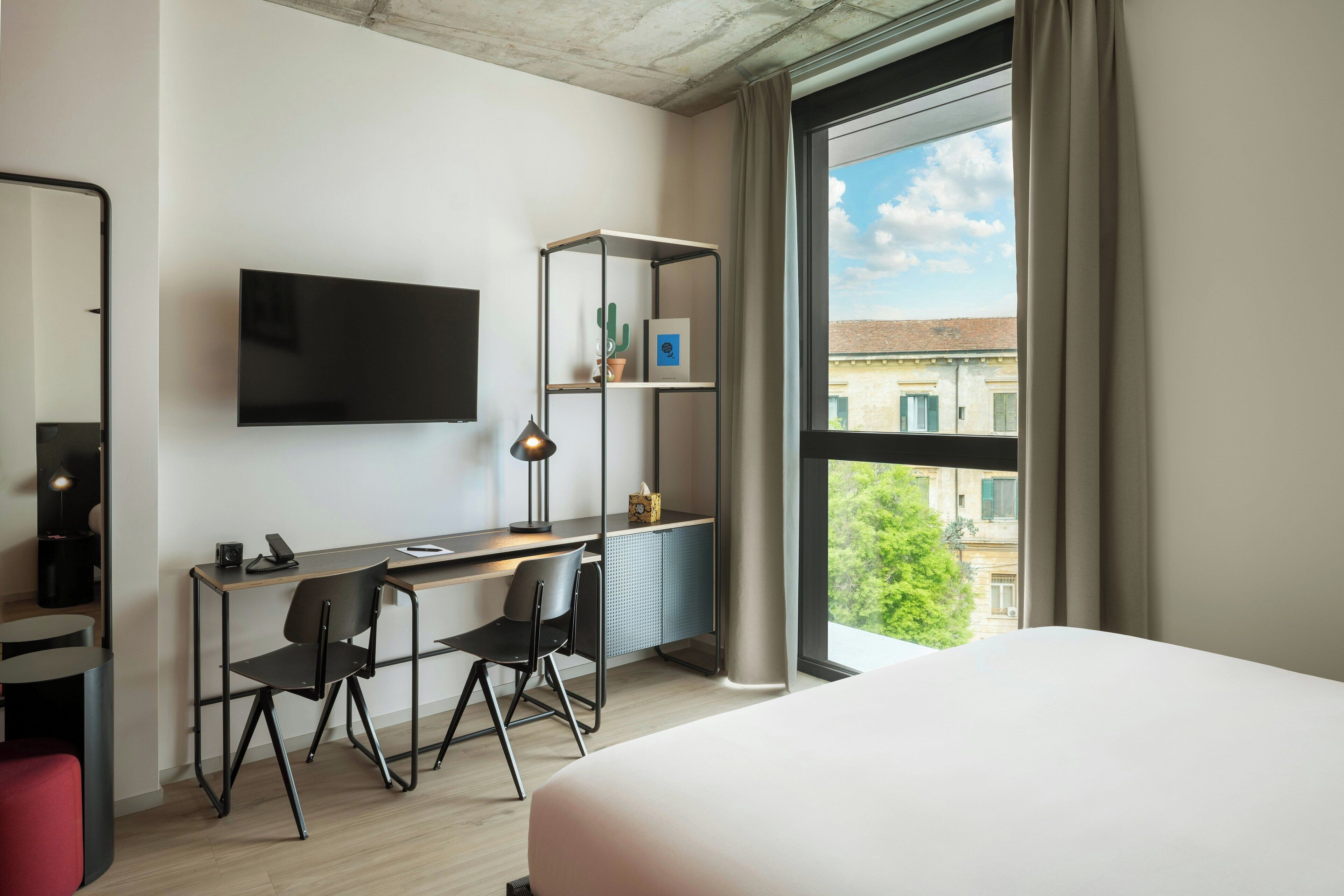 Studio – executive | Sengetøy av topp kvalitet, minibar, safe på rommet og skrivebord