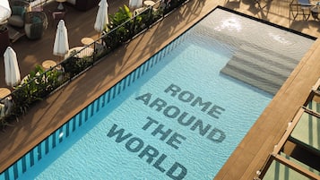 Piscine extérieure (ouverte en saison)