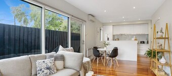 Blue Chip Williamstown Beach Bay Townhouse