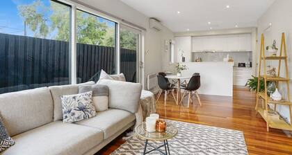 Blue Chip Williamstown Beach Bay Townhouse