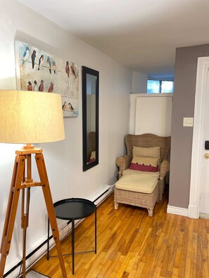 Interior - Inglis Heritage: Cozy 2-BDRM near Waterfront (Halifax)