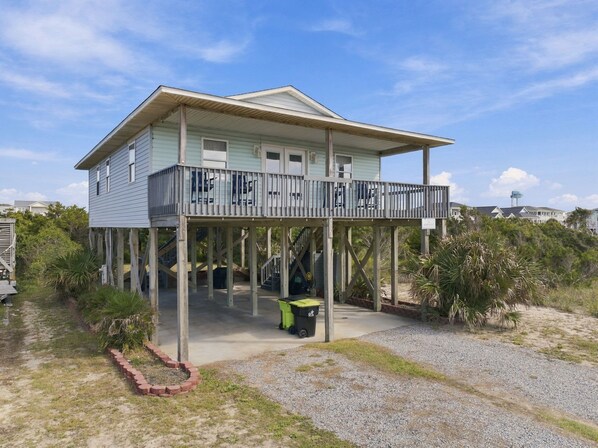 Bahama Hut (Semi Oceanfront Cozy Cottage)