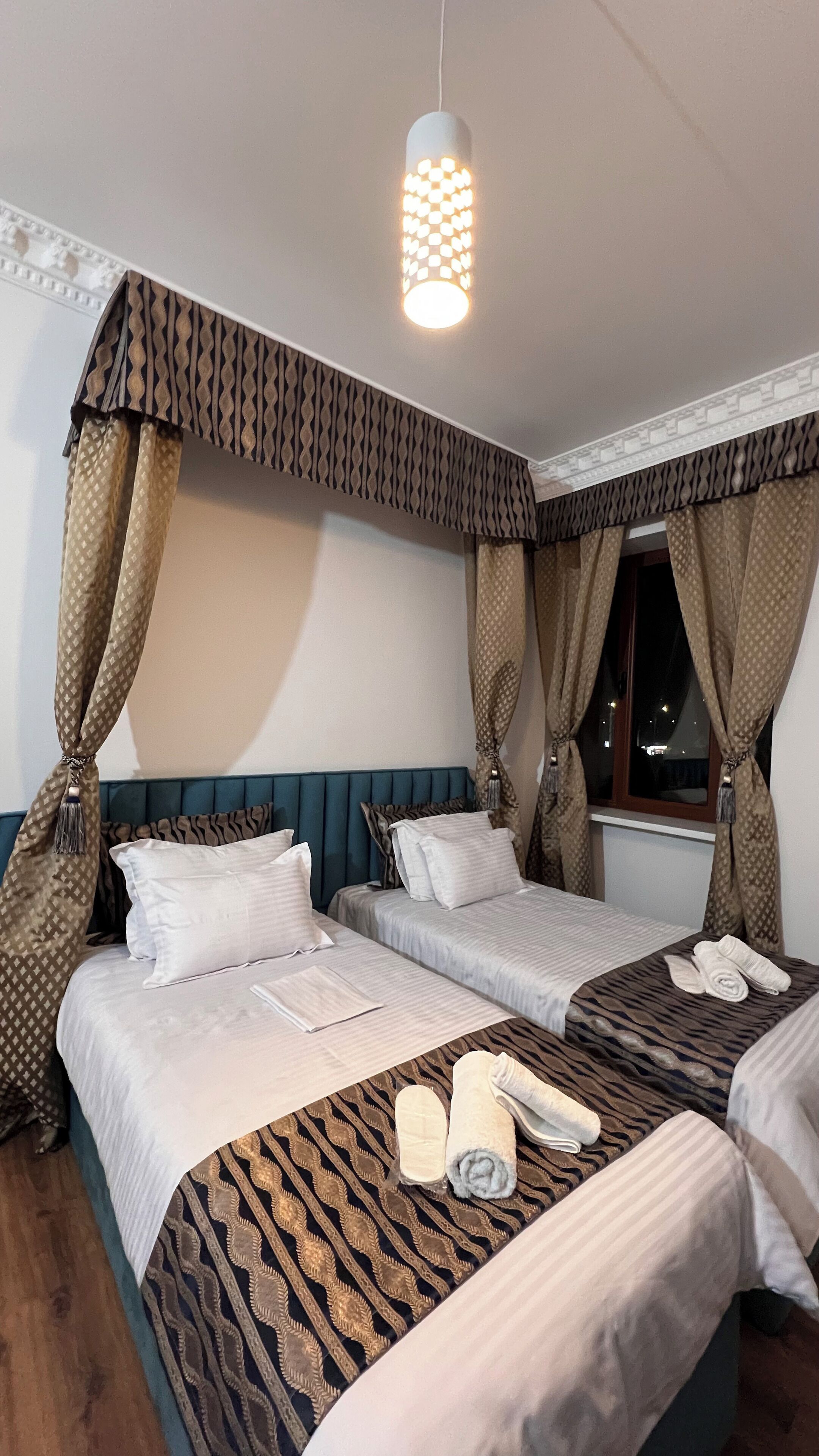 Standard Double or Twin Room, Mountain View | Egyptian cotton sheets, premium bedding, down duvets, pillow-top beds