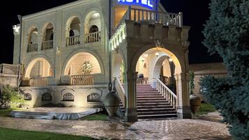 ด้านหน้าที่พัก