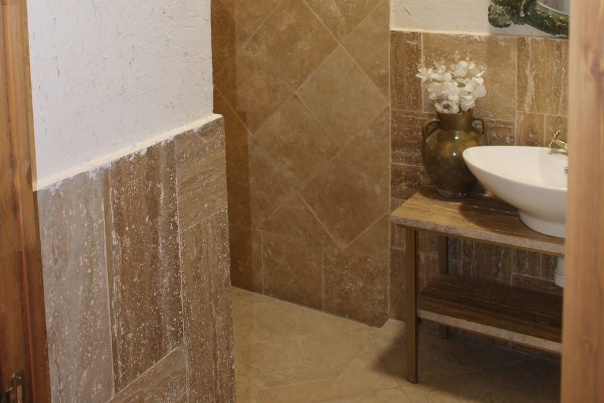 Luxury Double or Twin Room, Mountain View | Egyptian cotton sheets, premium bedding, down comforters, pillowtop beds