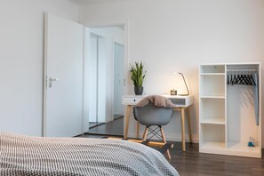 2 slaapkamers, een strijkplank/strijkijzer, wifi, beddengoed