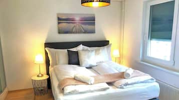 1 bedroom, iron/ironing board, travel cot, WiFi