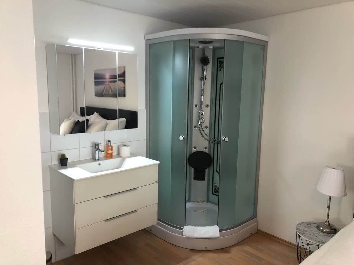 Douche, sèche-cheveux