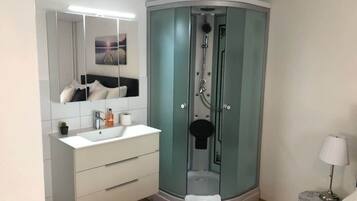 Douche, sèche-cheveux