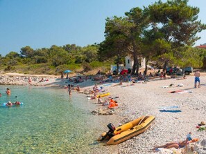 House | Beach - Calypso With Large Heated Pool 50m2 (Mali Losinj)