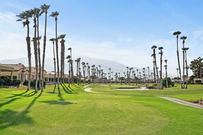 Golf - 3rd Hole Hideaway–A Golf Dream at Desert Princess! (Cathedral City)