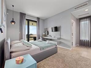 Vila | 3 quartos, individualmente mobiliados, ferros/tábuas de passar roupa