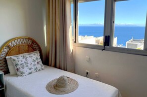 3 bedrooms, iron/ironing board, travel crib, free WiFi