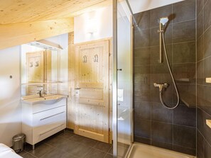 Chalet | Badezimmer
