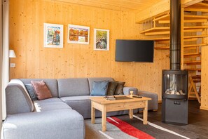 Chalet | Living room - Modern Chalet With Whirlpool (Sankt Georgen am Kreischberg)