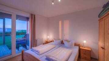 Apartment | 2 bedrooms, individually furnished, bed sheets