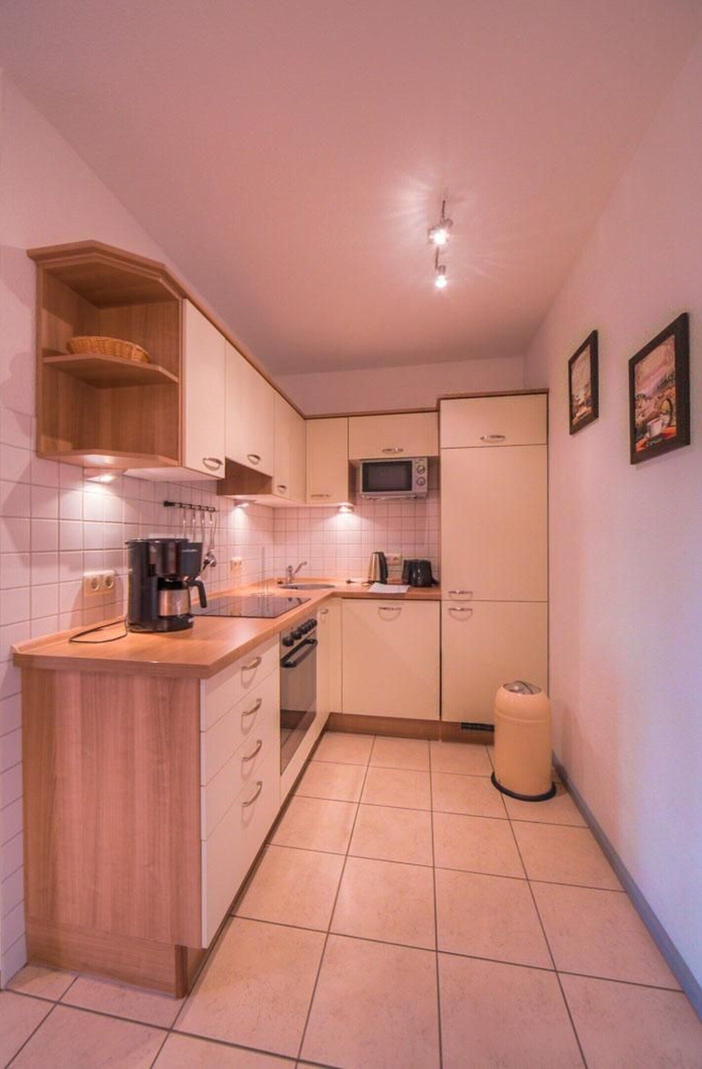 Apartemen | Dapur pribadi | Kursi makan untuk bayi