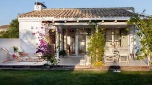 Villa | Exterior - Casa Tecolote - Villa With Private Pool. Free Wifi (Chiclana de la Frontera)