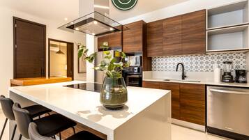 Apartment, Accessible | 2 bedrooms, Internet