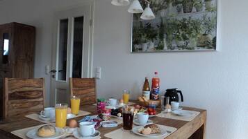 Apartment | Dining