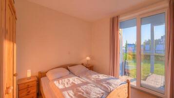 2 bedrooms, individually furnished, bed sheets