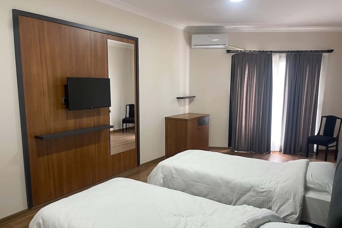 Business Twin Room, Balcony, City View