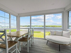 Dining - Water Front Cottage On The Sou'West River, Close To Amazing Beaches and Golfing (Kensington)