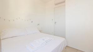 3 chambres, fer et planche à repasser, accès au Wi-Fi (inclus)