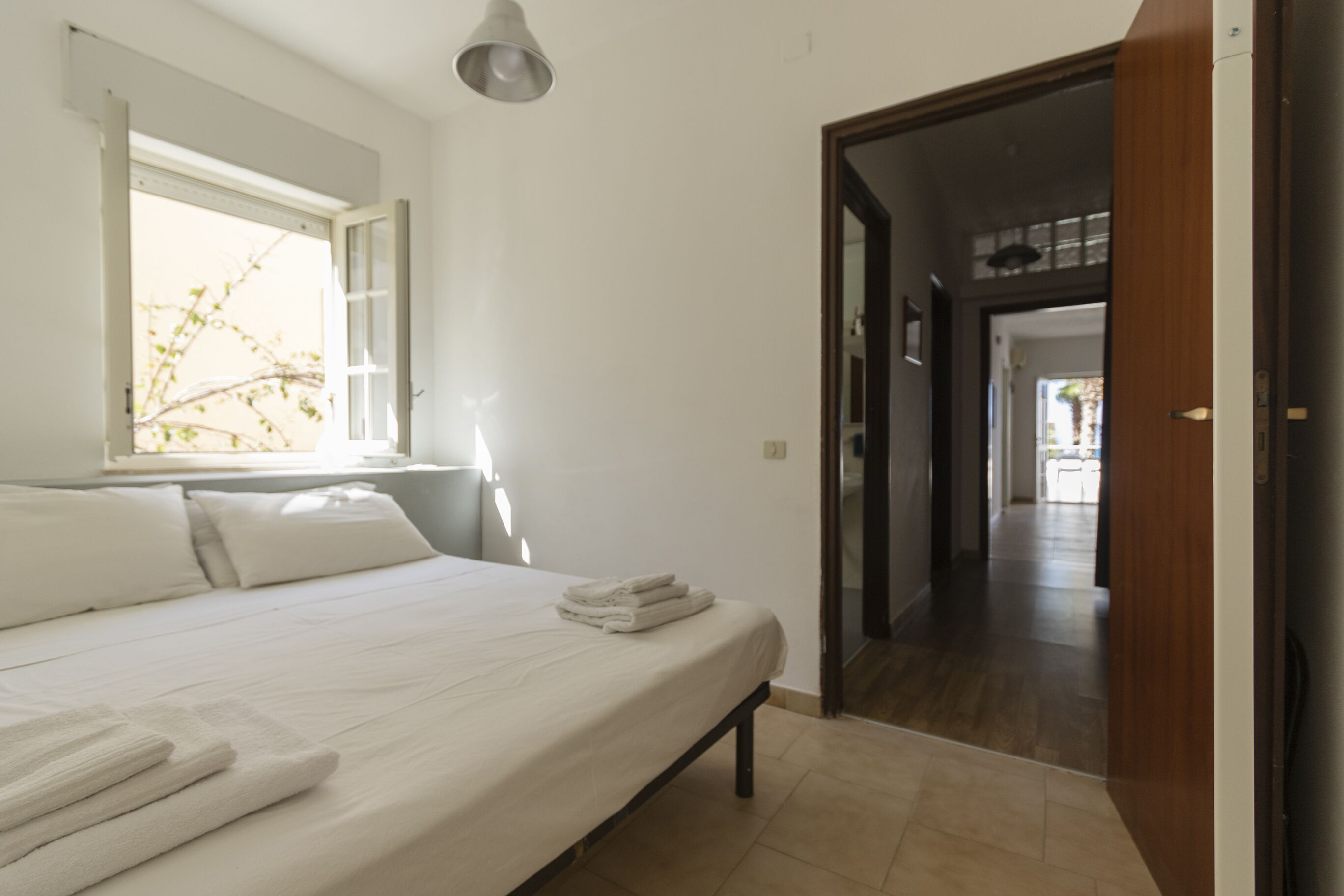 3 chambres, fer et planche à repasser, accès au Wi-Fi (inclus)