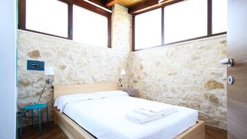 5 camere, ferro/asse da stiro, Wi-Fi gratuito, lenzuola