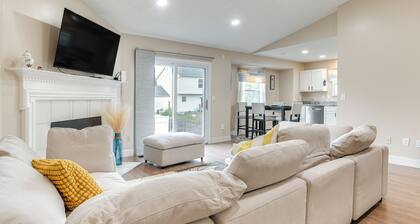 8 Mi to Downtown: Pet-friendly Columbus Home