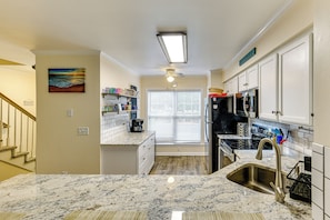 Apartment (3 Bedrooms) | Interior - Rehoboth Beach Escape w/ Patio < 2 Mi to Ocean (Rehoboth Beach)