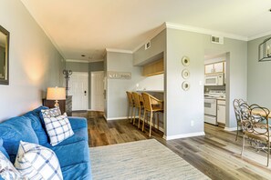 Apartment (1 Bedroom) | Interior