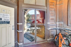 Apartment (0 Bedroom) | Interior - Downtown Yankton Suite: Walk to Restaurants! (Yankton)