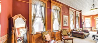 Downtown Yankton Suite: Walk to Restaurants!