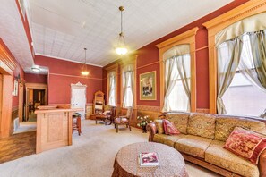 Apartment (0 Bedroom) | Interior - Downtown Yankton Suite: Walk to Restaurants! (Yankton)