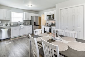House (4 Bedrooms) | Interior - 1 Mi to Beach: Home w/ Patio & Grill in Hampton! (Hampton)