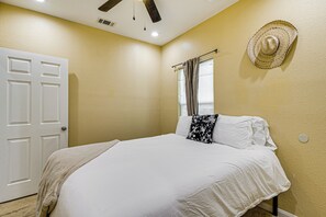 Casa (2 Bedrooms) | Interior