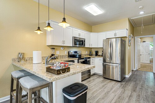 Pet-friendly Home 2 Miles to Lake Conroe!